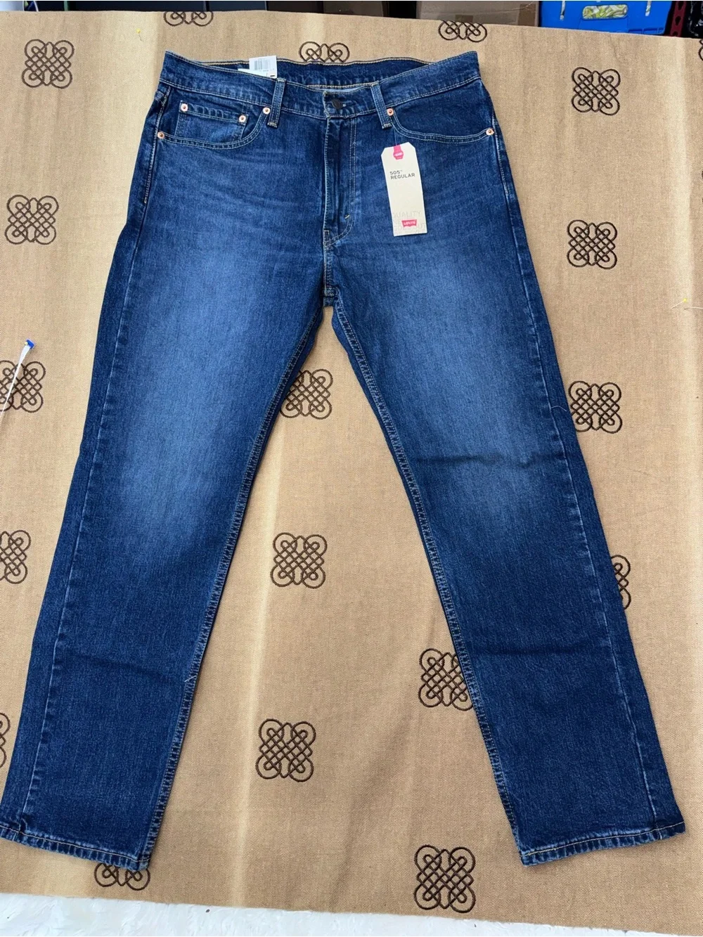 Levis 505 Regular Extra Room In Thigh Straight Leg Jean In Blue Wash Size 35